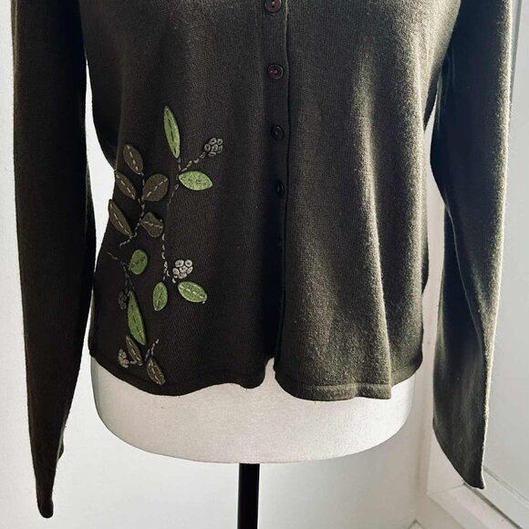 Kasper Deep Olive Wool-Blend Cardigan with Felt Leaf Appliqué – US XL - Picture 2 of 10